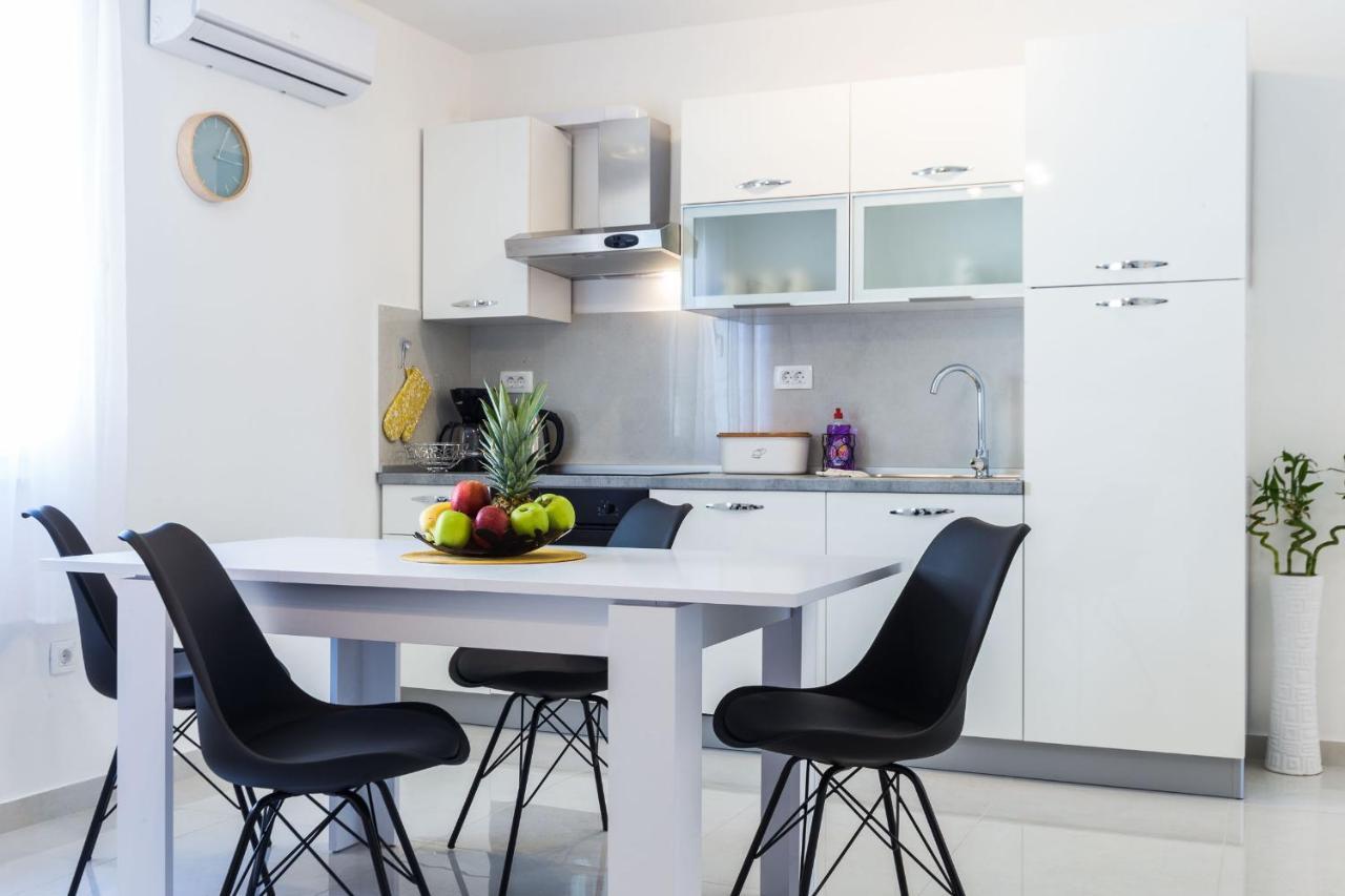 Petra Modern Apartment With Free Parking And Bbq Zadar Exteriér fotografie