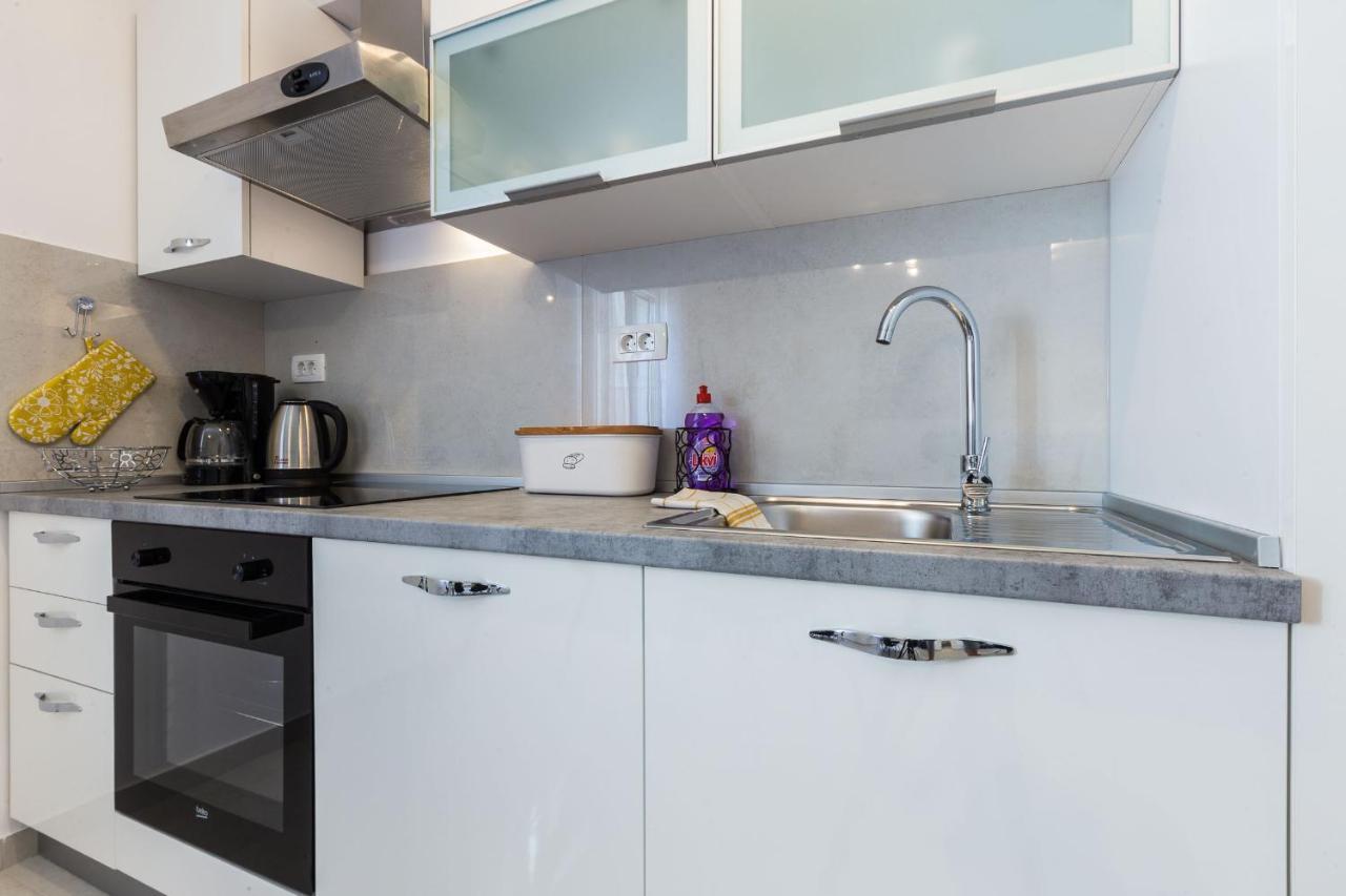 Petra Modern Apartment With Free Parking And Bbq Zadar Exteriér fotografie