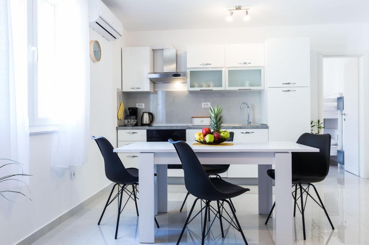Petra Modern Apartment With Free Parking And Bbq Zadar Exteriér fotografie