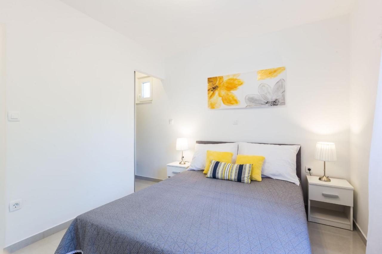 Petra Modern Apartment With Free Parking And Bbq Zadar Exteriér fotografie