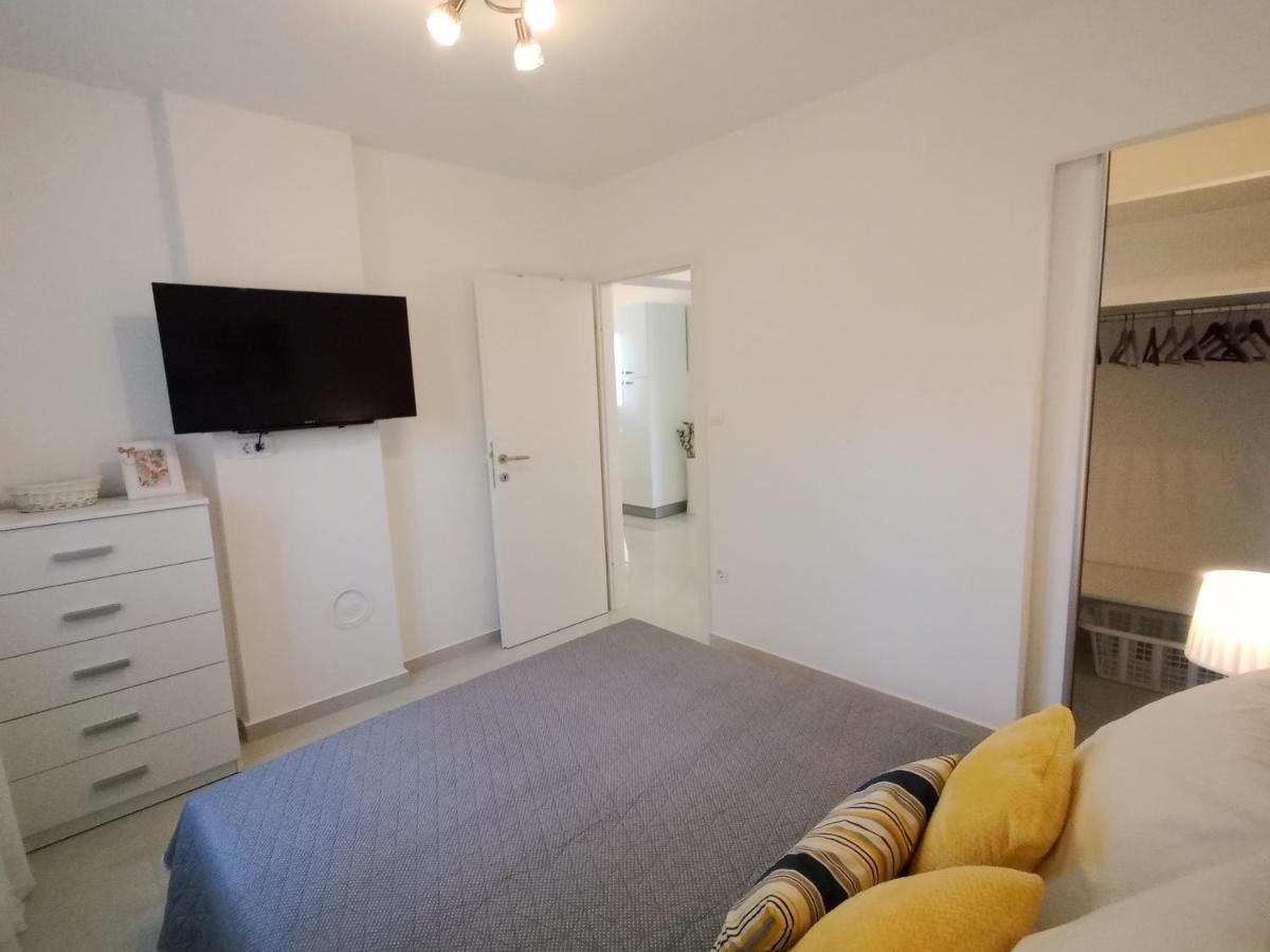 Petra Modern Apartment With Free Parking And Bbq Zadar Exteriér fotografie
